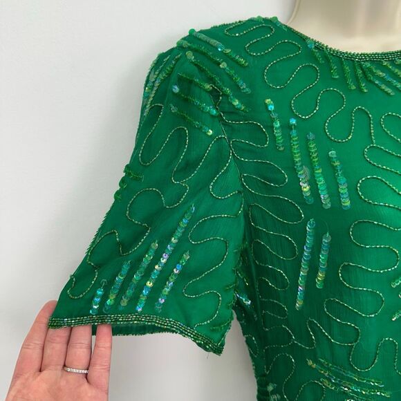 Night Vogue Women’s Kelly Green Silk All Over Beaded and Sequin Cocktail Shortsl - Picture 12 of 15